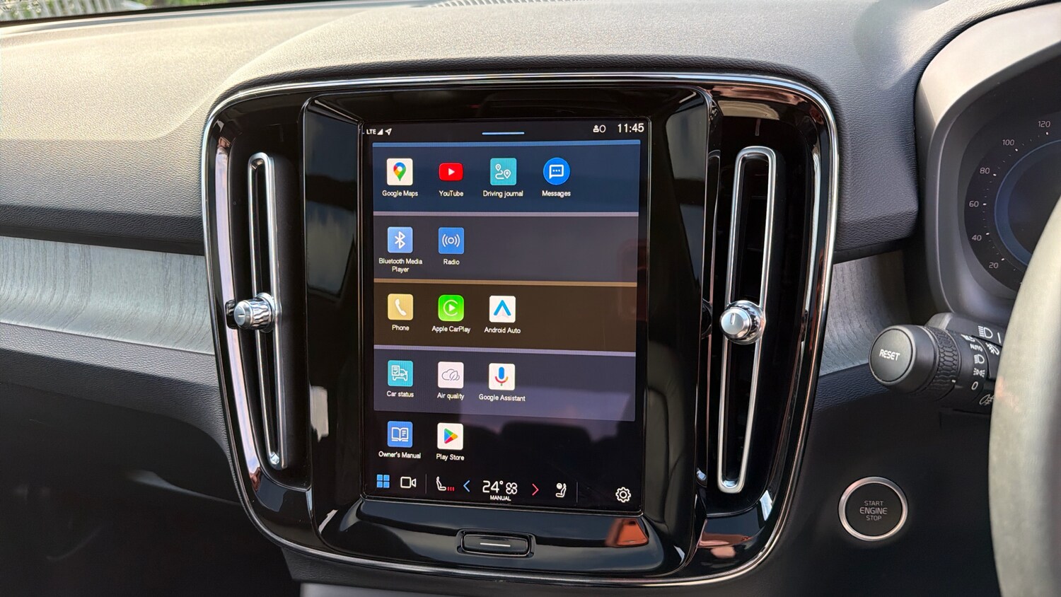 Used Volvo XC40 2023 for sale - 77760512: Photo 12