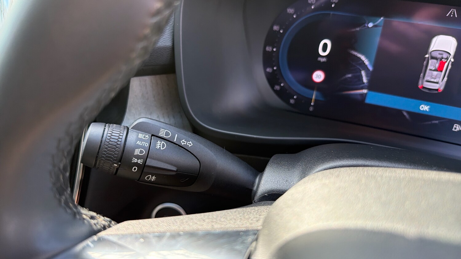 Used Volvo XC40 2023 for sale - 77760512: Photo 19