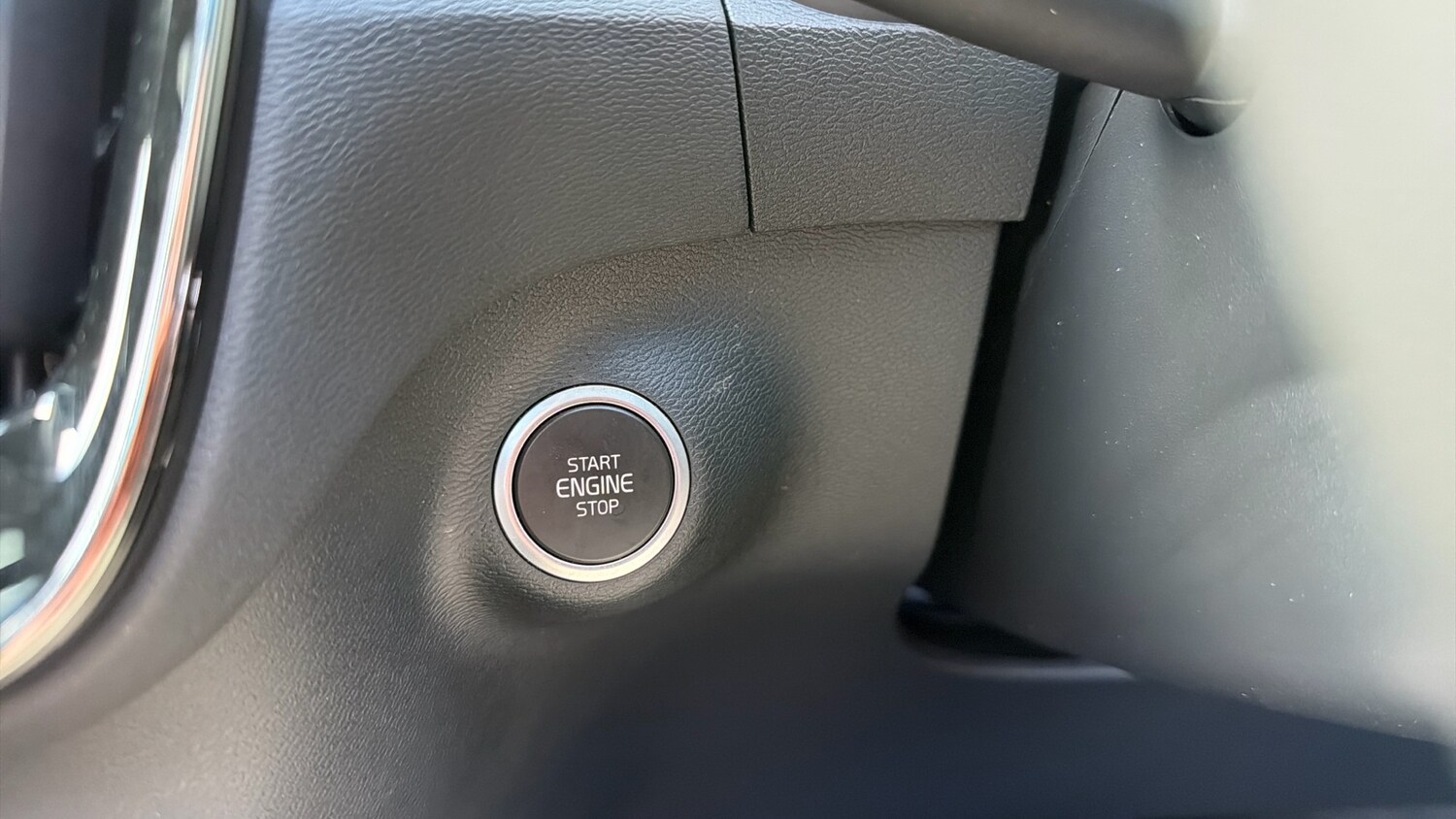 Used Volvo XC40 2023 for sale - 77760512: Photo 26