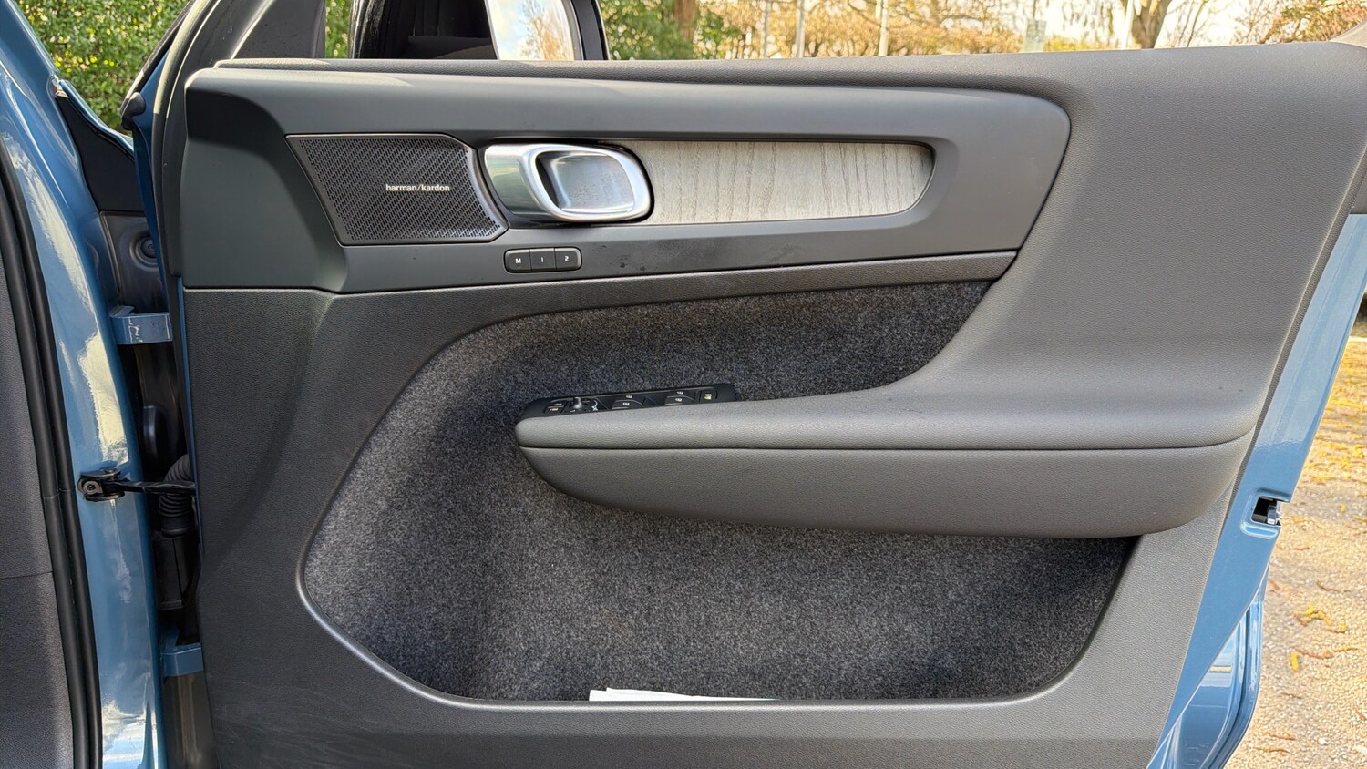 Used Volvo XC40 2023 for sale - 77760512: Photo 28