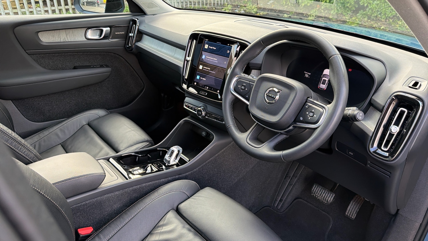 Used Volvo XC40 2023 for sale - 77760512: Photo 4