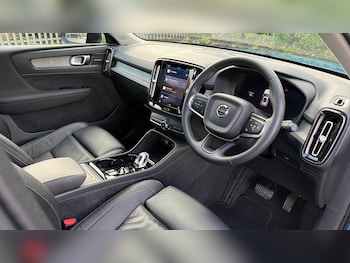 Used Volvo XC40 2023 for sale - 77760512: Photo