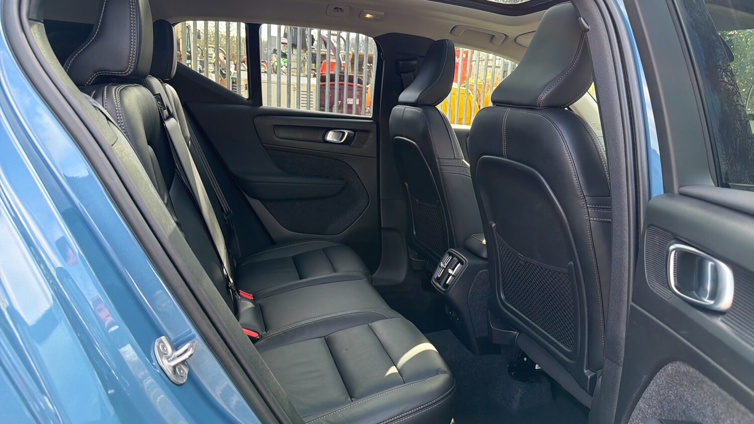 Used Volvo XC40 2023 for sale - 77760512: Photo 6