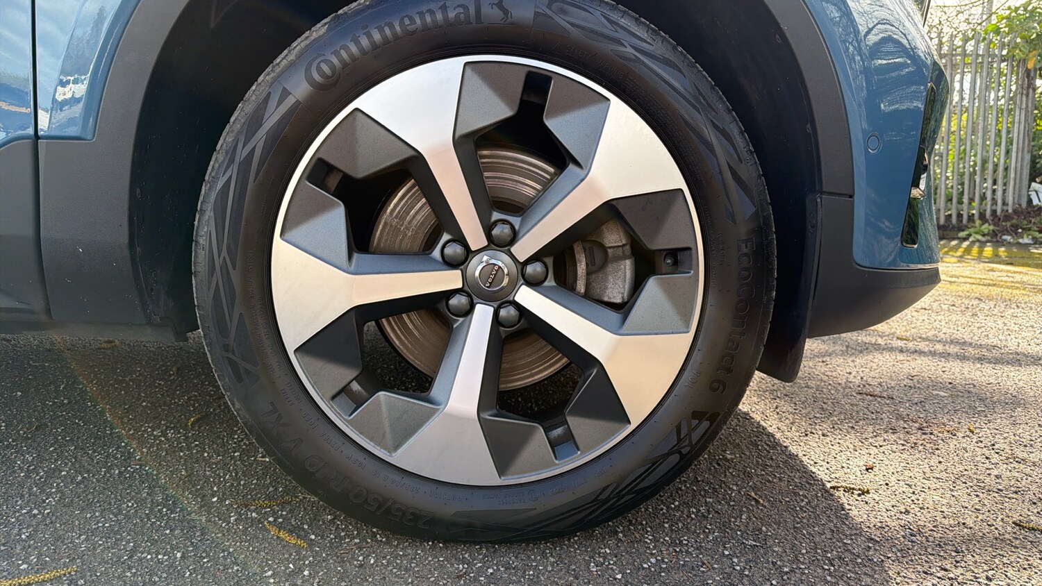 Used Volvo XC40 2023 for sale - 77760512: Photo 9