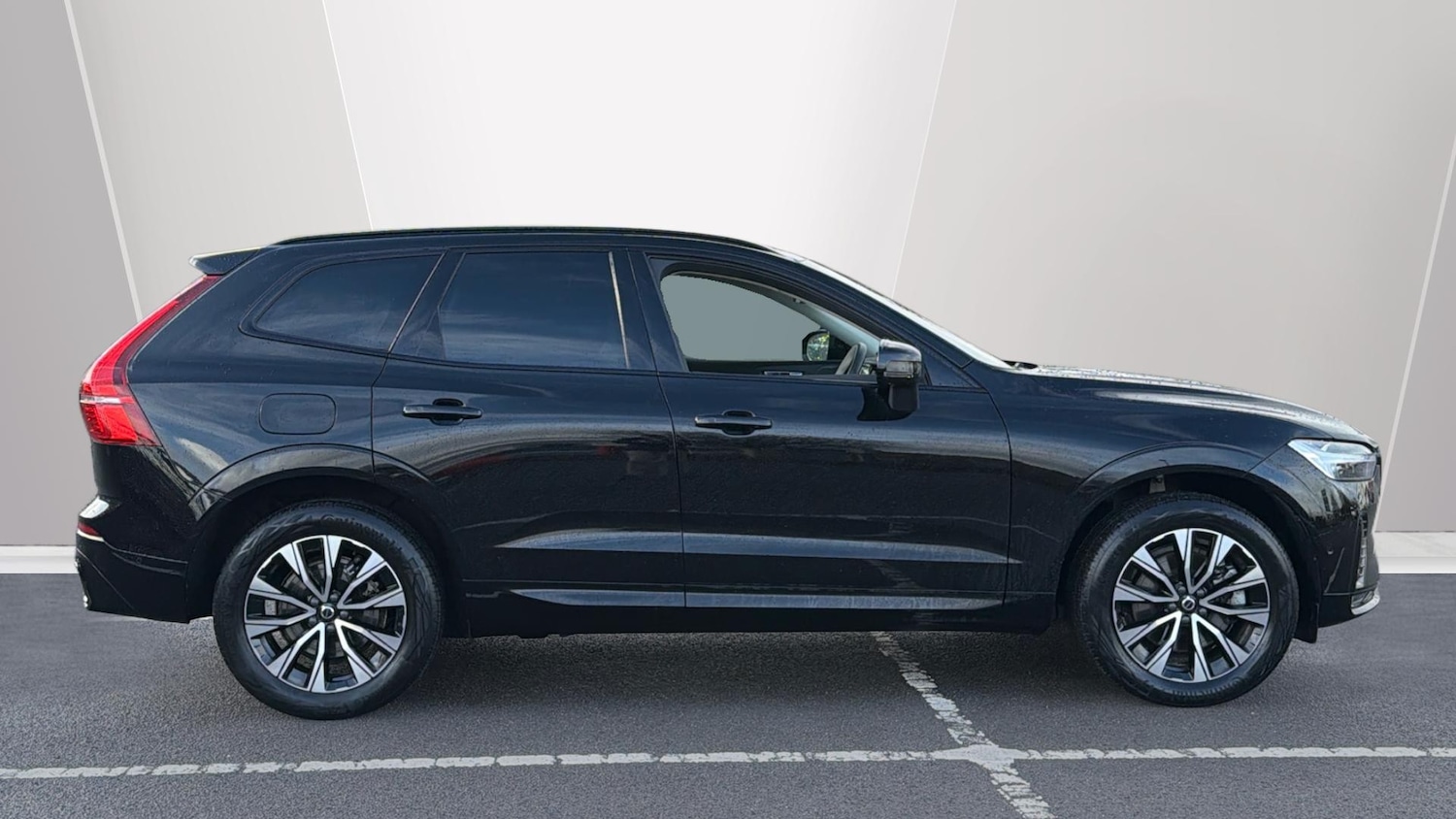 Used Volvo XC60 2023 for sale - 77404465: Photo 3