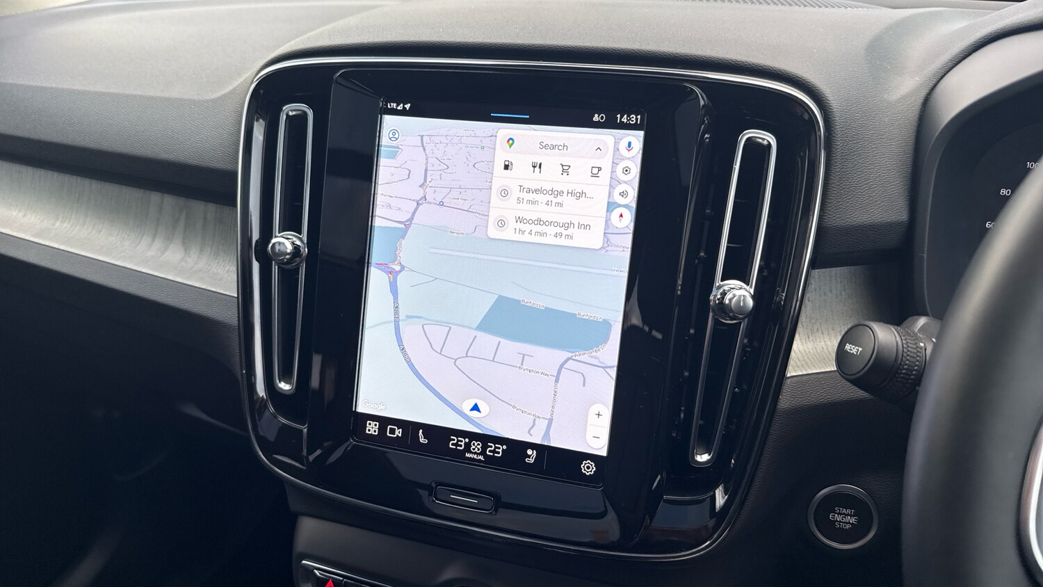 Used Volvo XC40 2025 for sale - 76725509: Photo 15