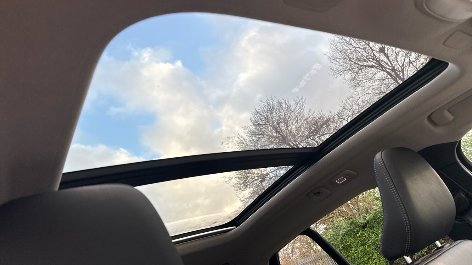 Used Volvo XC40 2025 for sale - 76725509: Photo 28