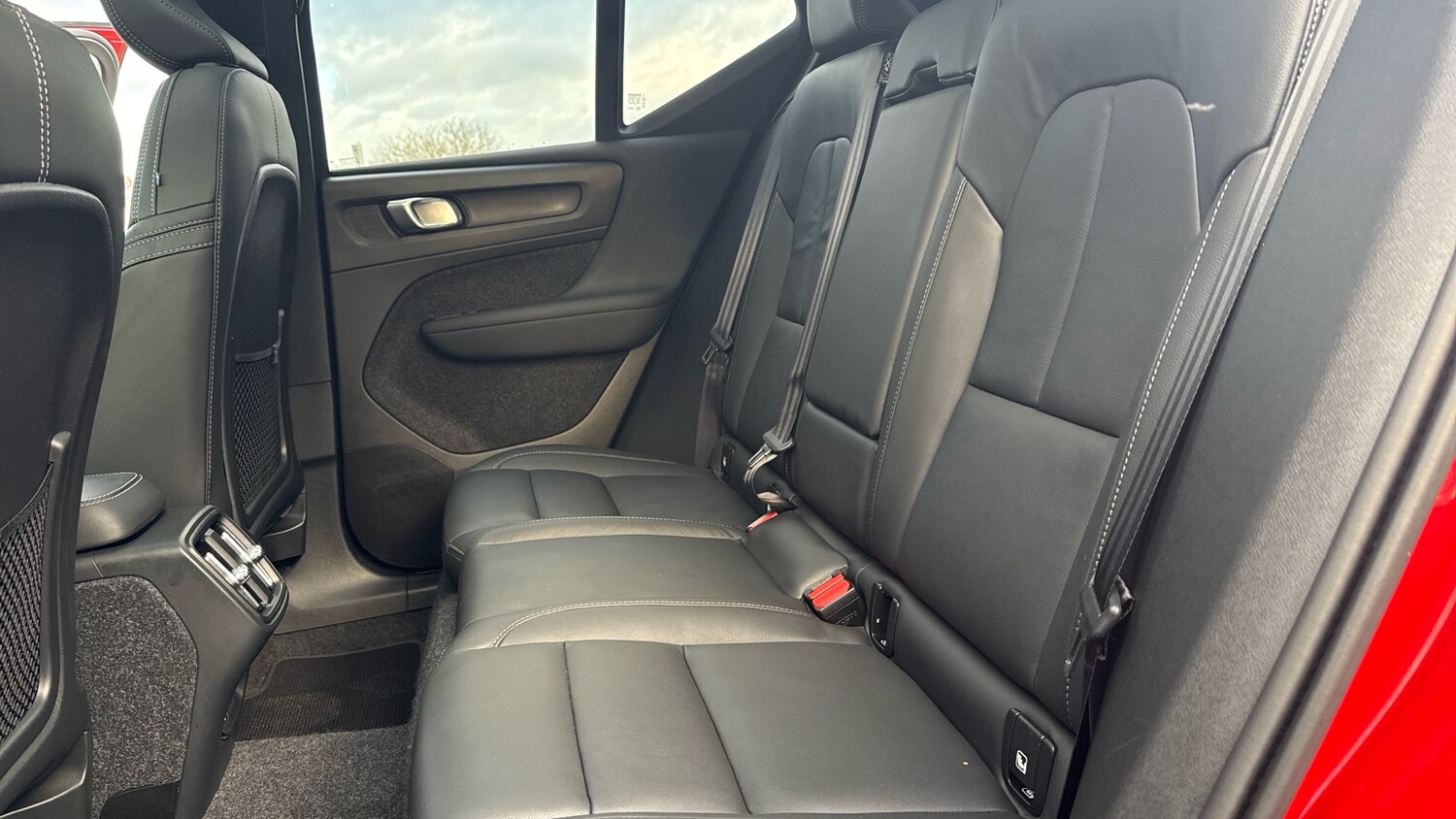 Used Volvo XC40 2025 for sale - 76725509: Photo 30