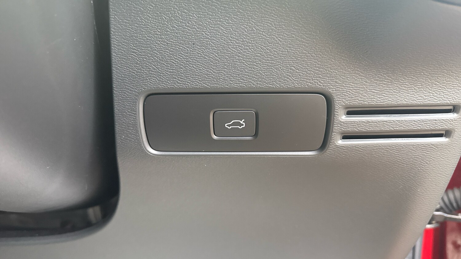 Used Volvo XC40 2025 for sale - 76725509: Photo 32