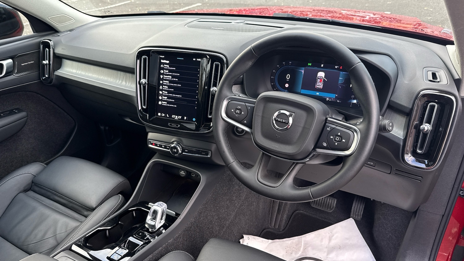 Used Volvo XC40 2025 for sale - 76725509: Photo 4