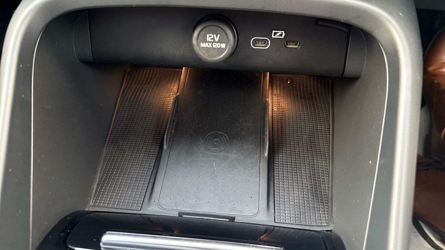 Used Volvo XC40 2025 for sale - 76725509: Photo 40