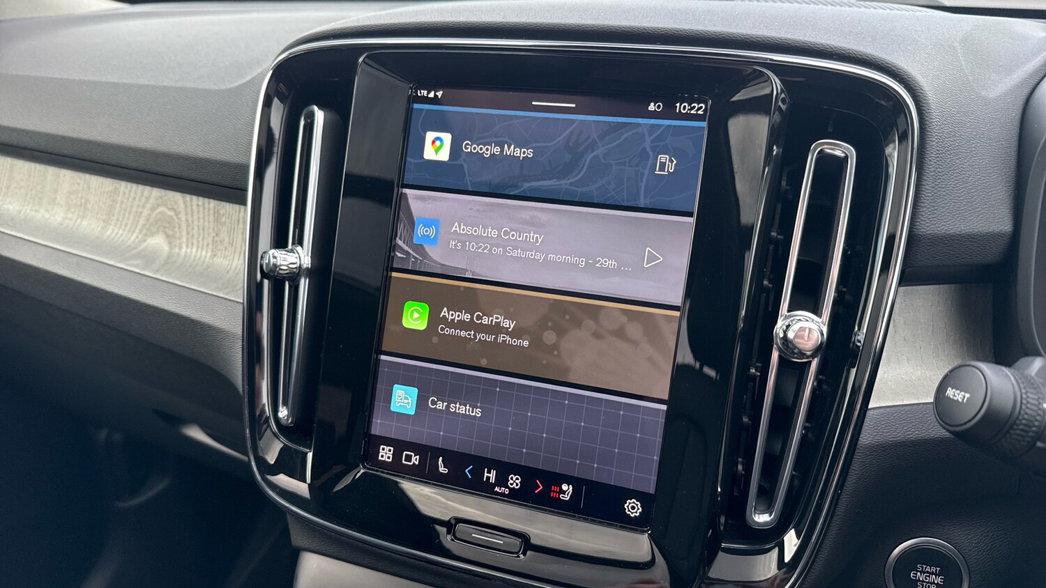 Used Volvo XC40 2024 for sale - 76653249: Photo 15