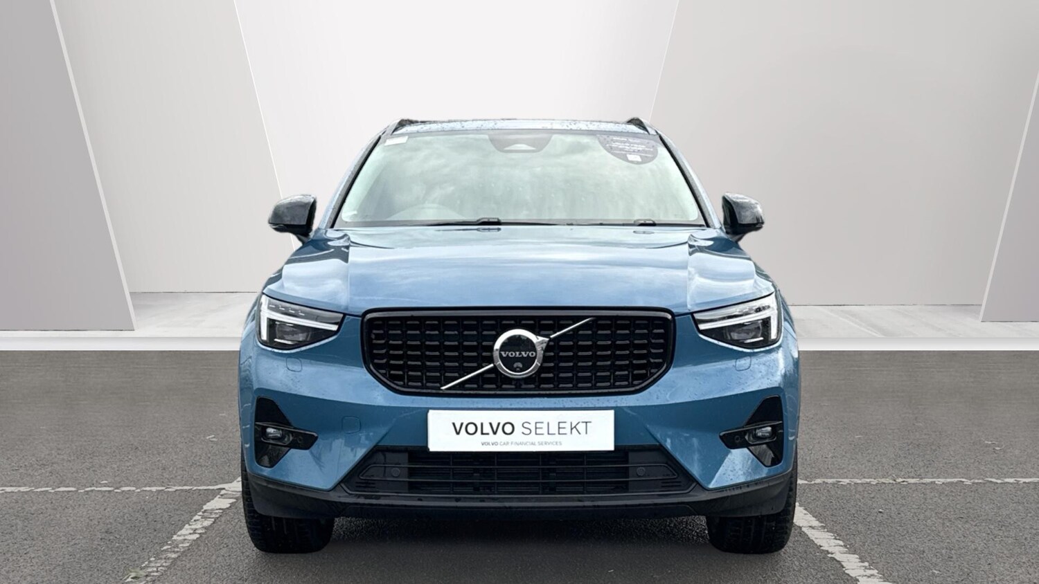 Used Volvo XC40 2024 for sale - 76653249: Photo 8
