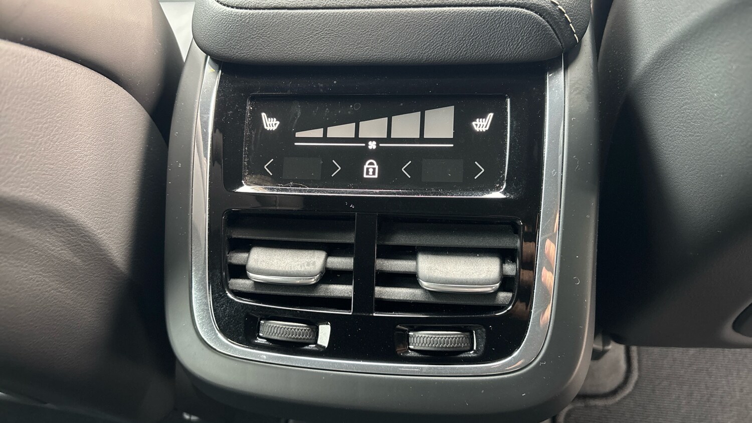 Used Volvo XC60 2025 for sale - 77716047: Photo 15