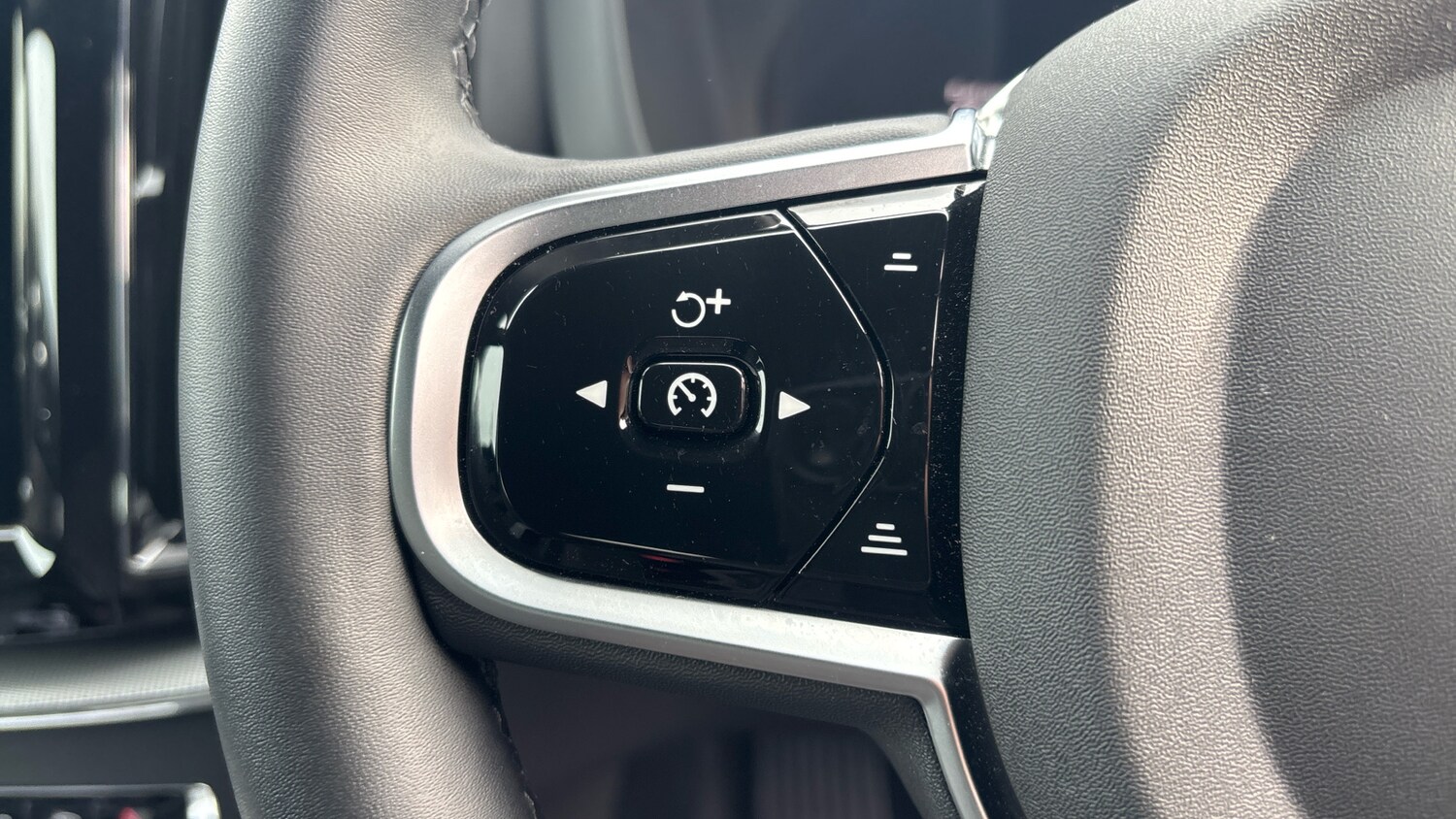 Used Volvo XC60 2025 for sale - 77716047: Photo 21