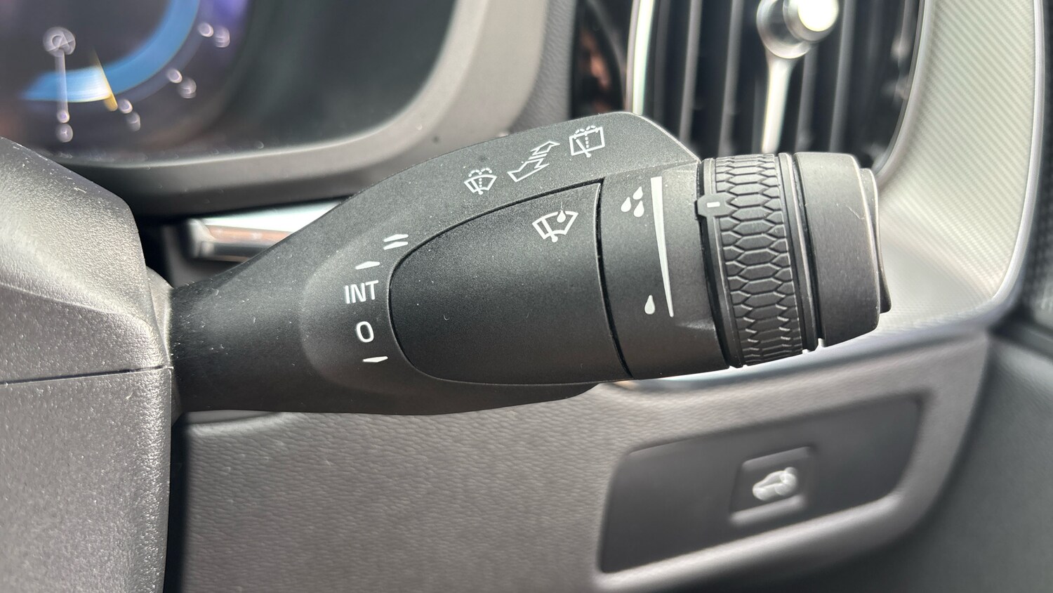 Used Volvo XC60 2025 for sale - 77716047: Photo 23