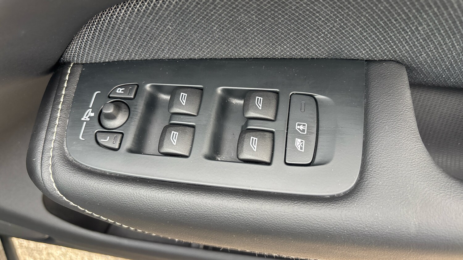 Used Volvo XC60 2025 for sale - 77716047: Photo 24