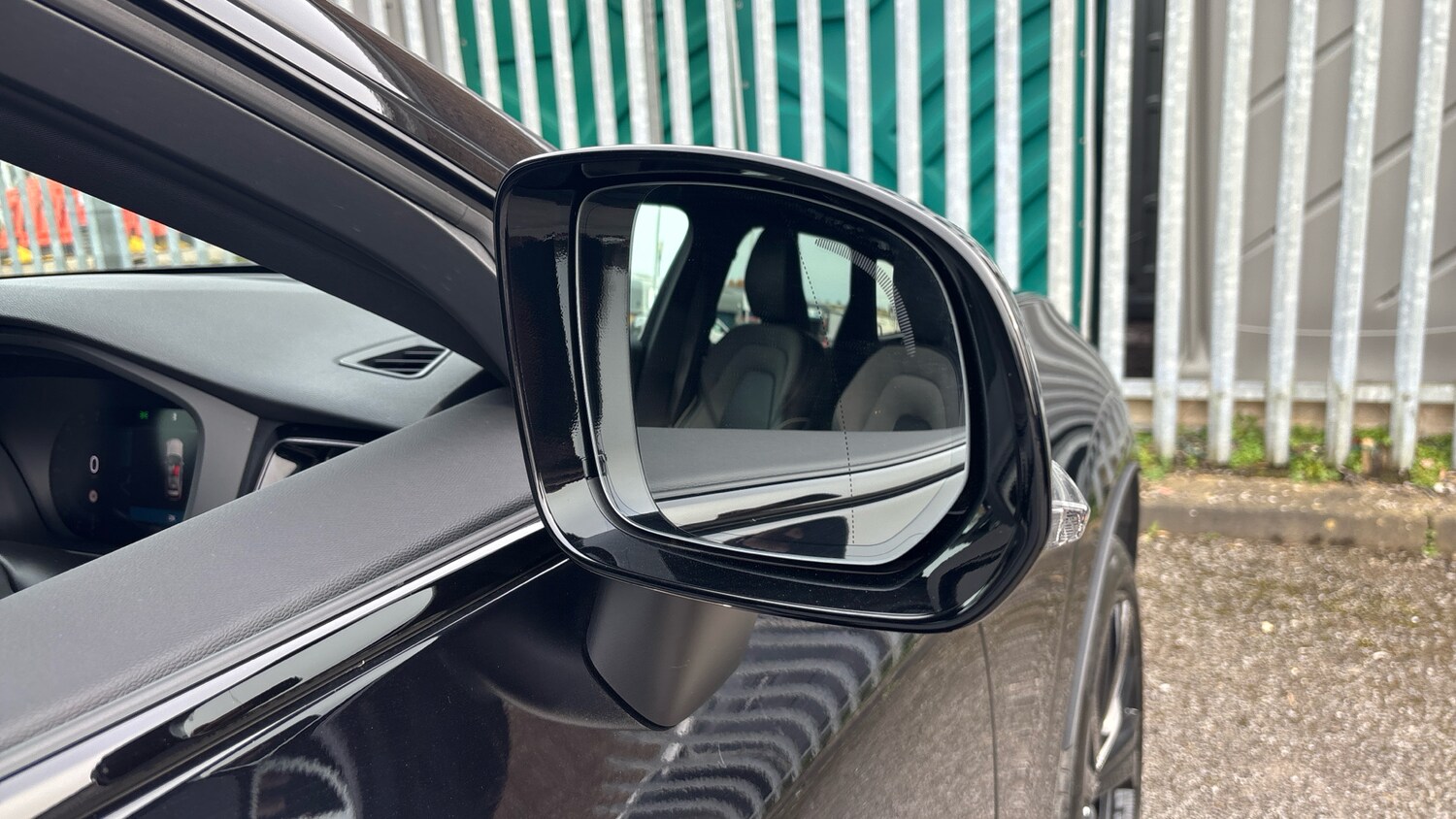 Used Volvo XC60 2025 for sale - 77716047: Photo 32