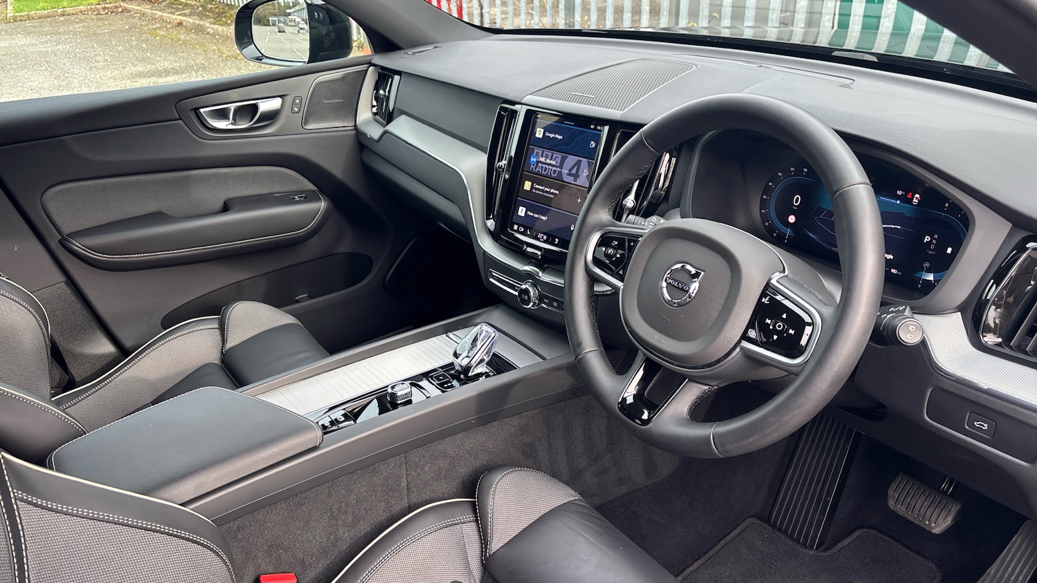 Used Volvo XC60 2025 for sale - 77716047: Photo 4