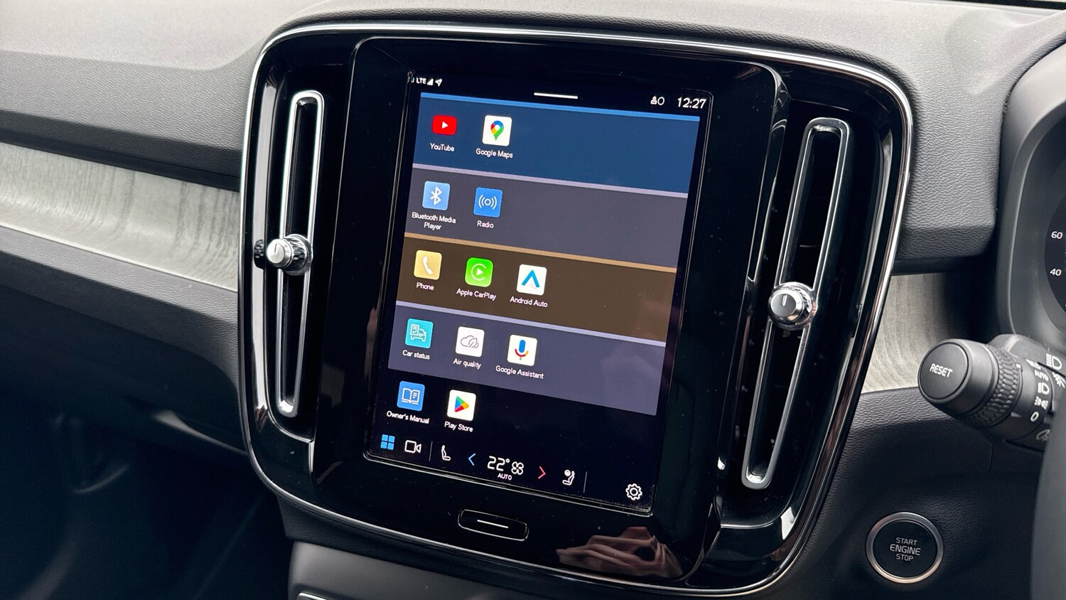 Used Volvo XC40 2023 for sale - 77965644: Photo 12