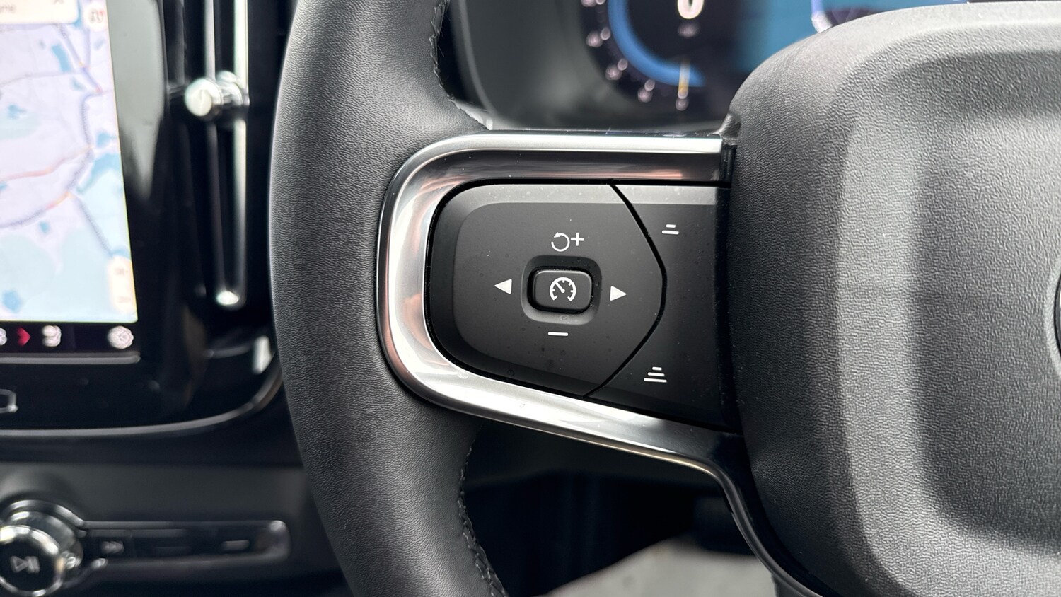 Used Volvo XC40 2023 for sale - 77965644: Photo 19