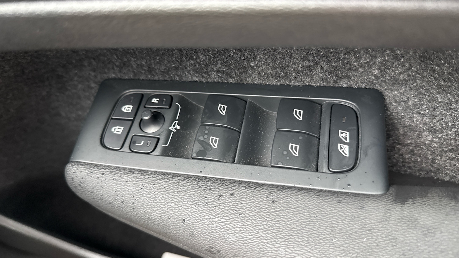 Used Volvo XC40 2023 for sale - 77965644: Photo 22