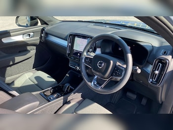 Used Volvo XC40 2023 for sale - 79524513: Photo