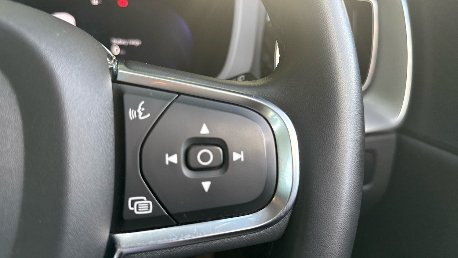 Used Volvo XC60 2023 for sale - 76653218: Photo 19