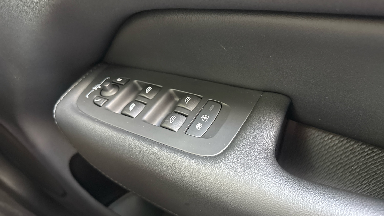 Used Volvo XC60 2023 for sale - 76653218: Photo 27