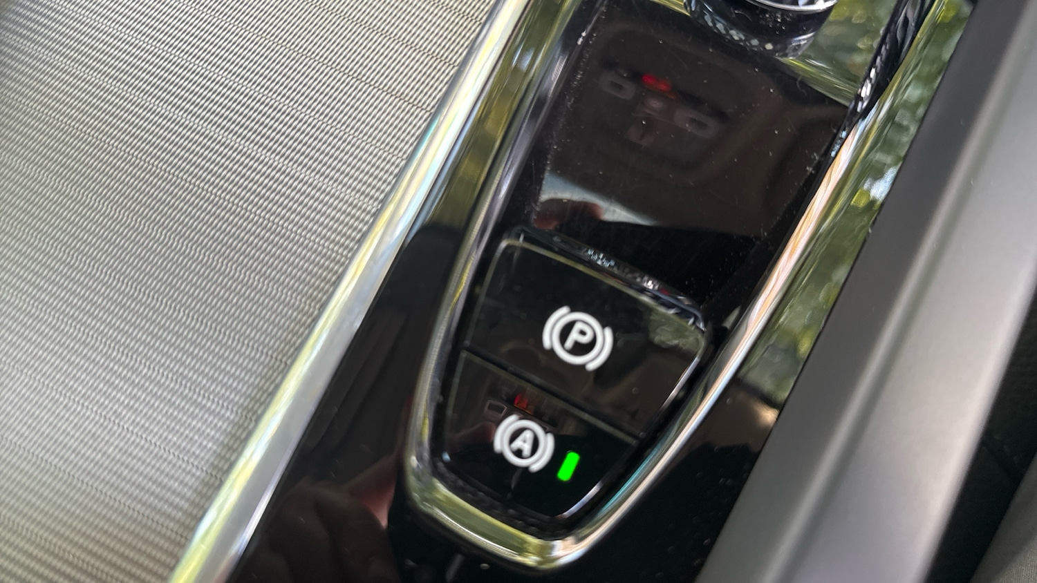 Used Volvo XC60 2023 for sale - 76653218: Photo 35