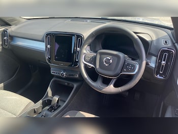 Used Volvo XC40 2025 for sale - 79196183: Photo