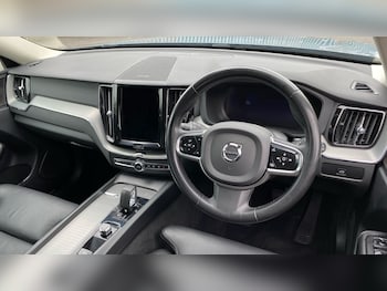 Used Volvo XC60 2023 for sale - 78565418: Photo