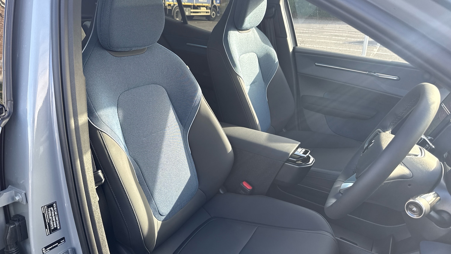 Used Volvo EX30 2025 for sale - 77917095: Photo 9