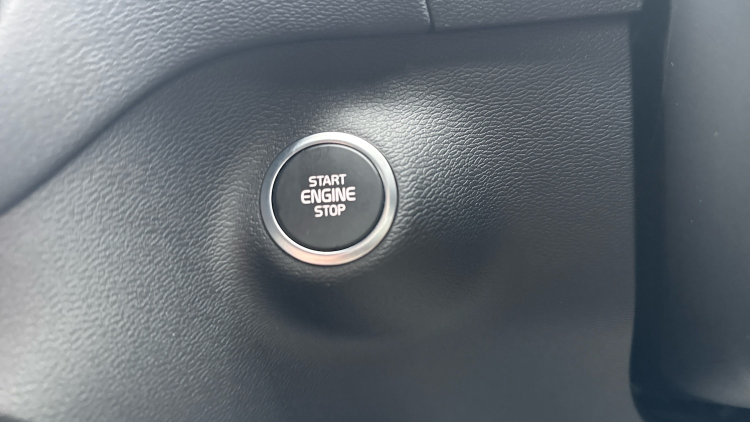 Used Volvo XC40 2024 for sale - 76653241: Photo 23