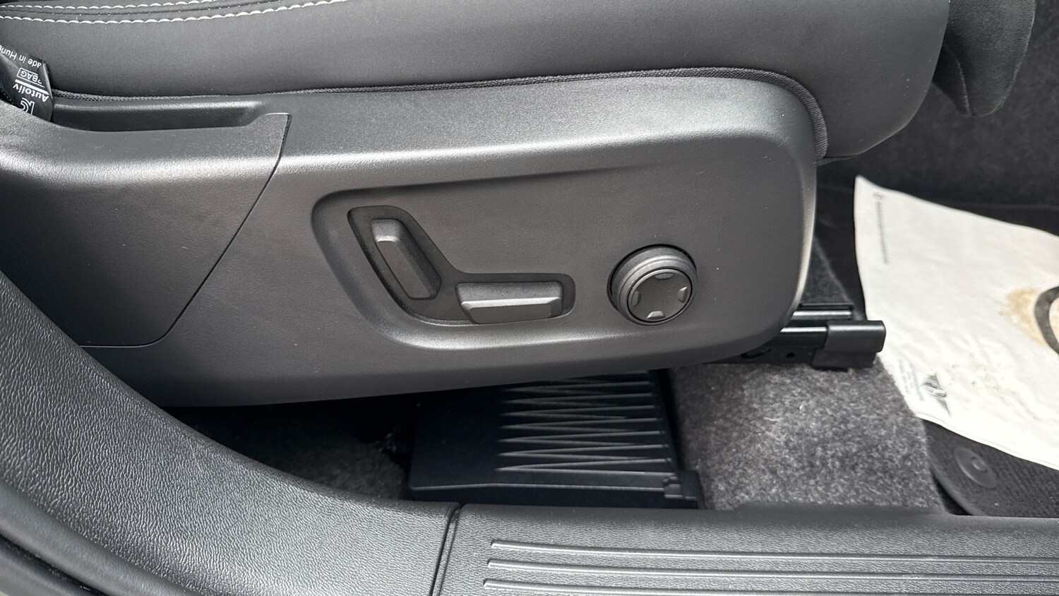 Used Volvo XC40 2024 for sale - 76653241: Photo 27