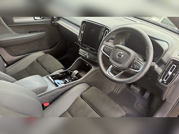 Used Volvo XC40 2025 for sale - 79371536: Photo