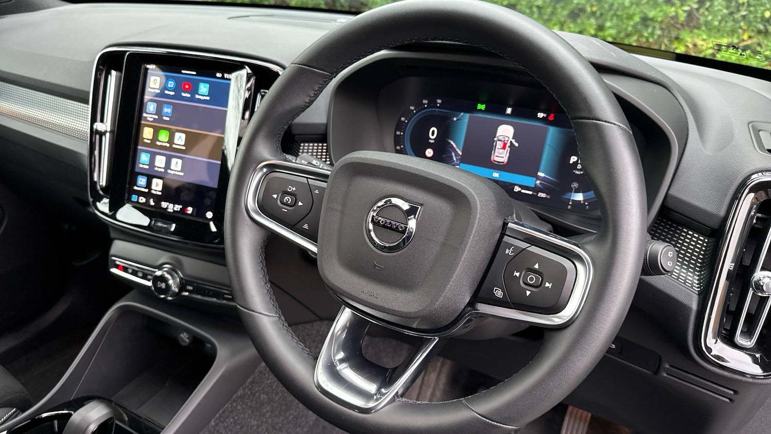 Used Volvo XC40 2025 for sale - 76653202: Photo 10