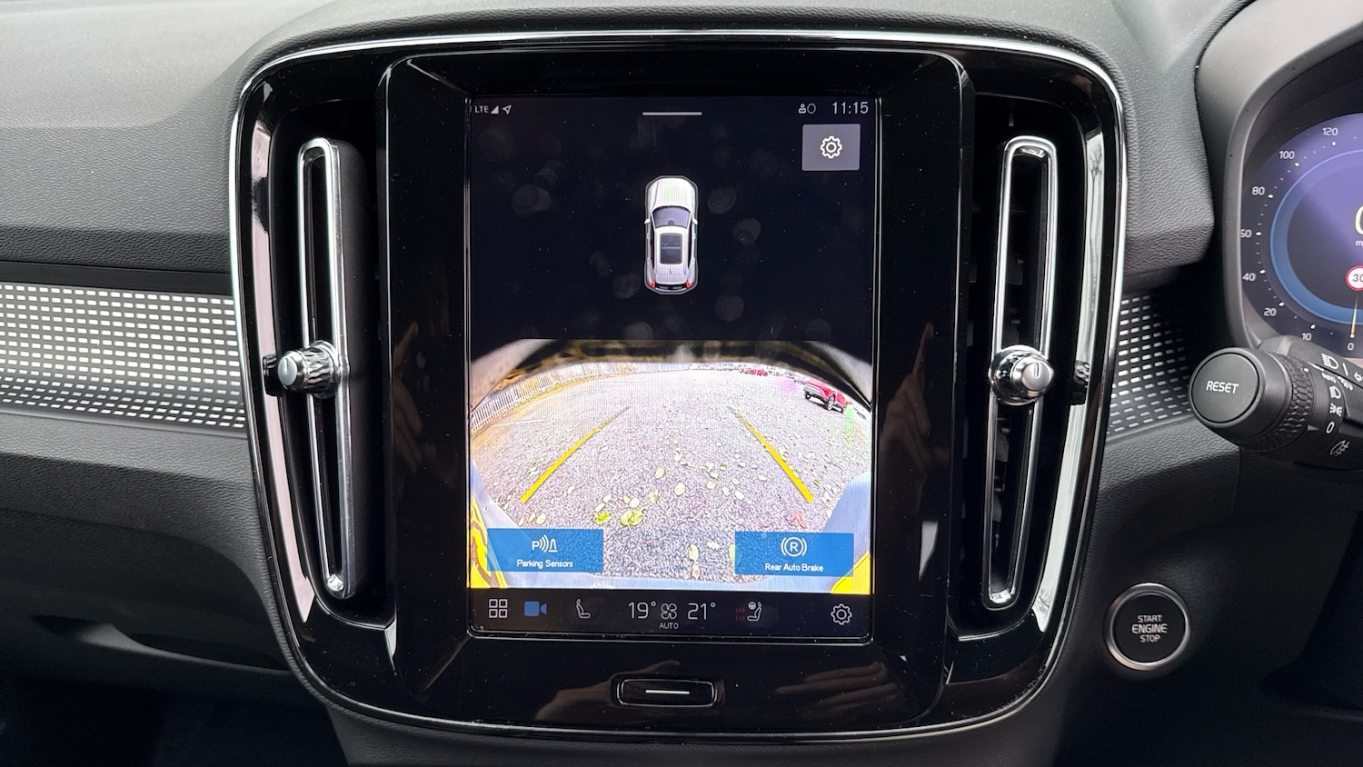 Used Volvo XC40 2025 for sale - 76653202: Photo 19