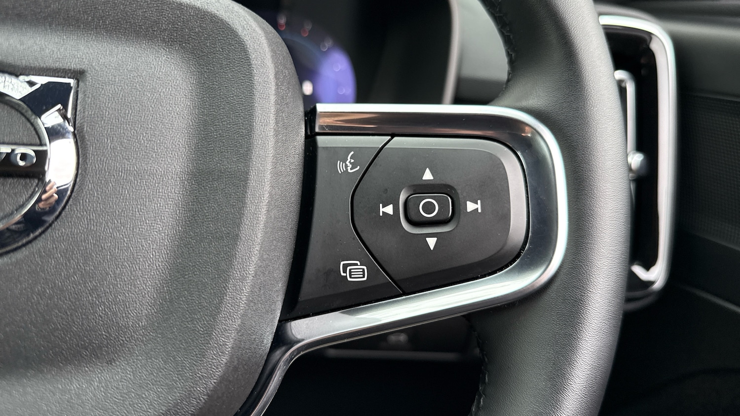 Used Volvo XC40 2025 for sale - 76653202: Photo 22