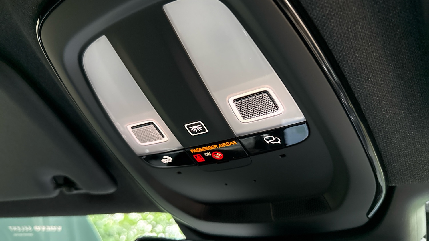 Used Volvo XC40 2025 for sale - 76653202: Photo 25