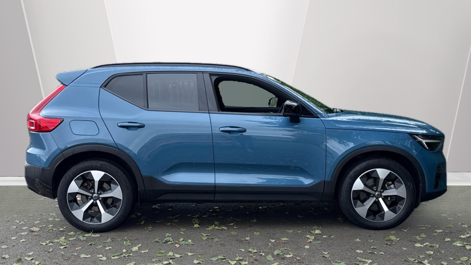 Used Volvo XC40 2025 for sale - 76653202: Photo 3