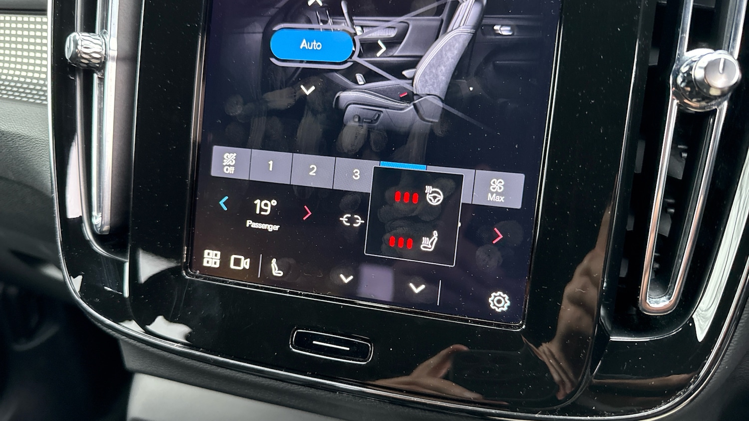 Used Volvo XC40 2025 for sale - 76653202: Photo 41