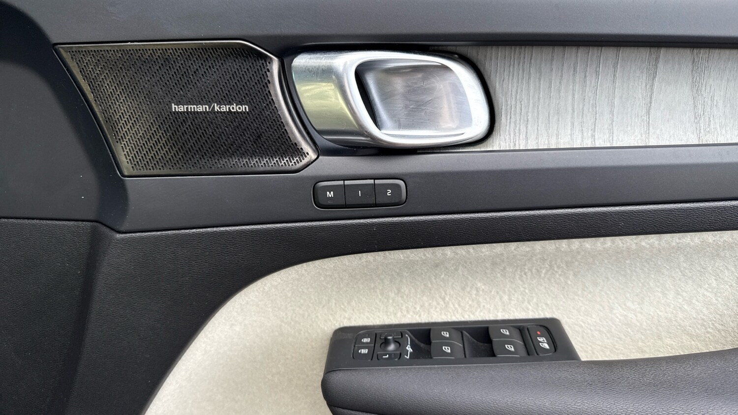 Used Volvo XC40 2022 for sale - 75895319: Photo 15