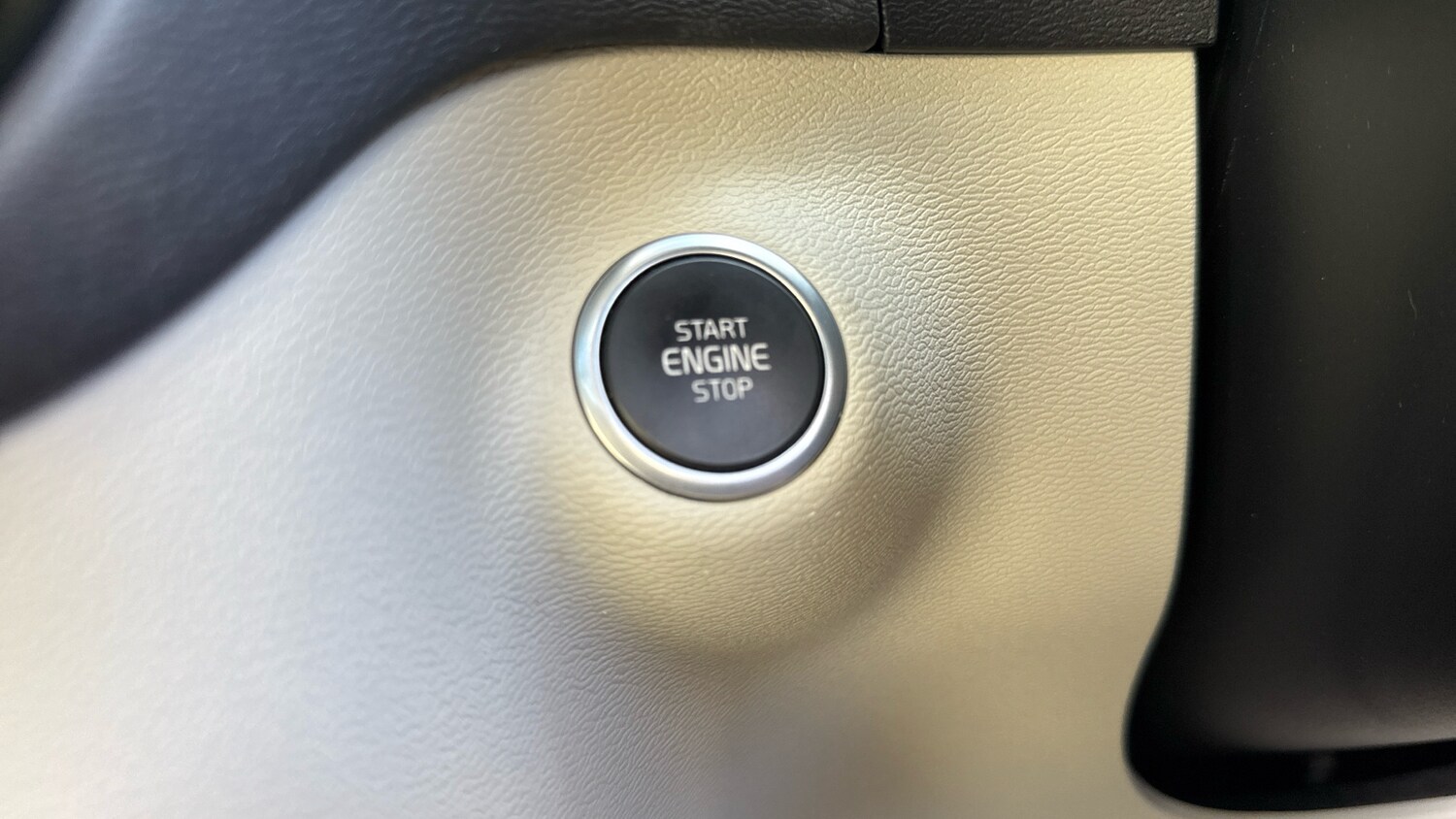 Used Volvo XC40 2022 for sale - 75895319: Photo 23