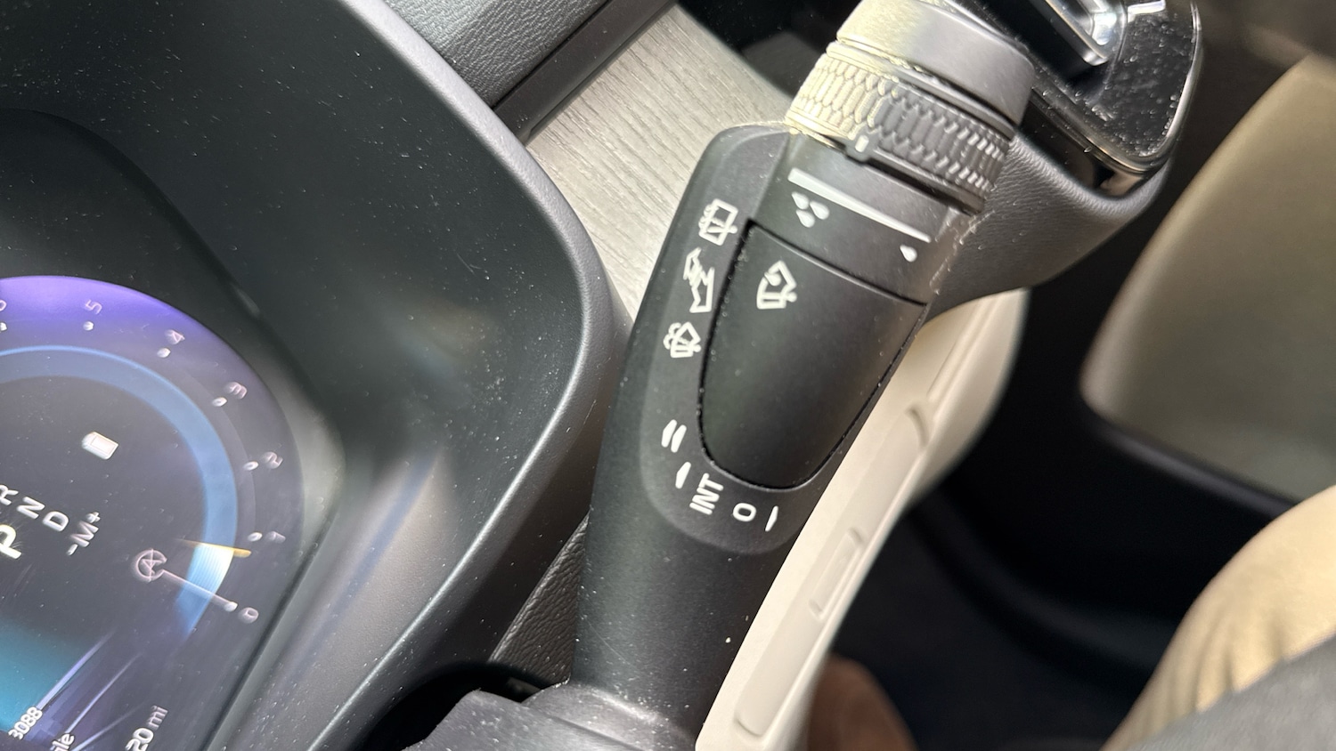 Used Volvo XC40 2022 for sale - 75895319: Photo 25