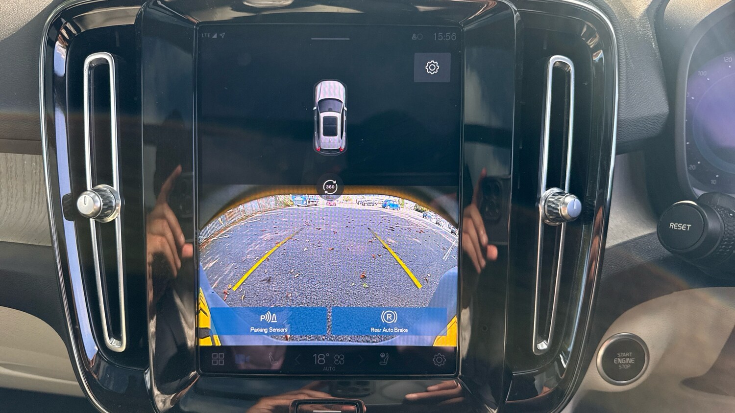 Used Volvo XC40 2022 for sale - 75895319: Photo 32