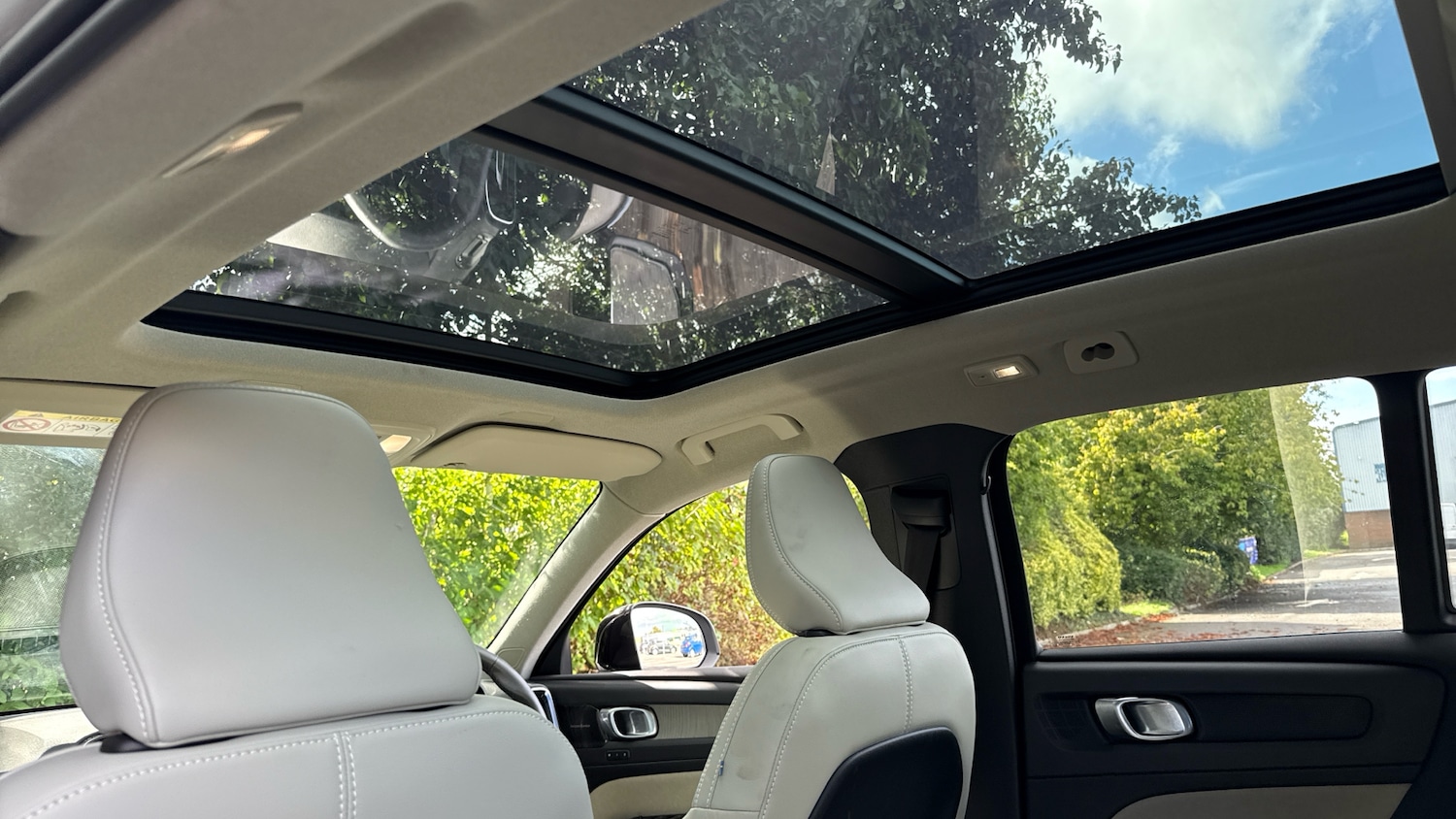 Used Volvo XC40 2022 for sale - 75895319: Photo 38