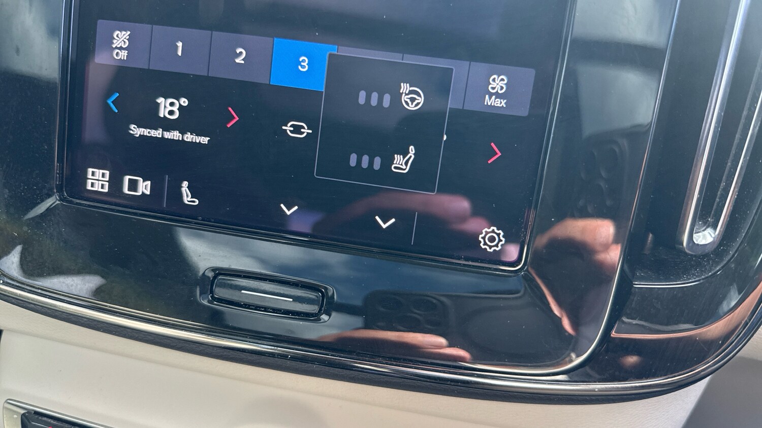 Used Volvo XC40 2022 for sale - 75895319: Photo 41