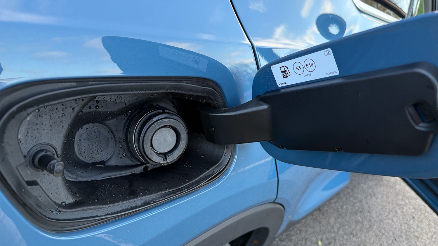 Used Volvo XC40 2025 for sale - 76879216: Photo 16