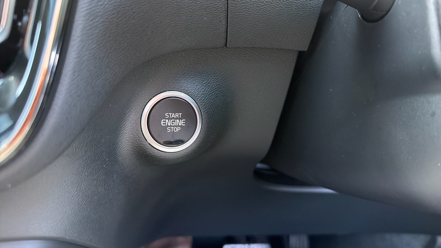 Used Volvo XC40 2025 for sale - 76879216: Photo 27